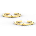 Load image into Gallery viewer, Simple Flower Design Gold Toe Ring