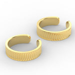 Load image into Gallery viewer, Swirl Design Gold Toe Ring