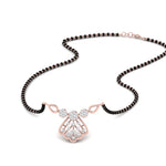 Load image into Gallery viewer, Traditional Delicate Fan Shaped Diamond Pendant