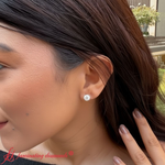 Load image into Gallery viewer, Round Natural Diamond Stud Earring