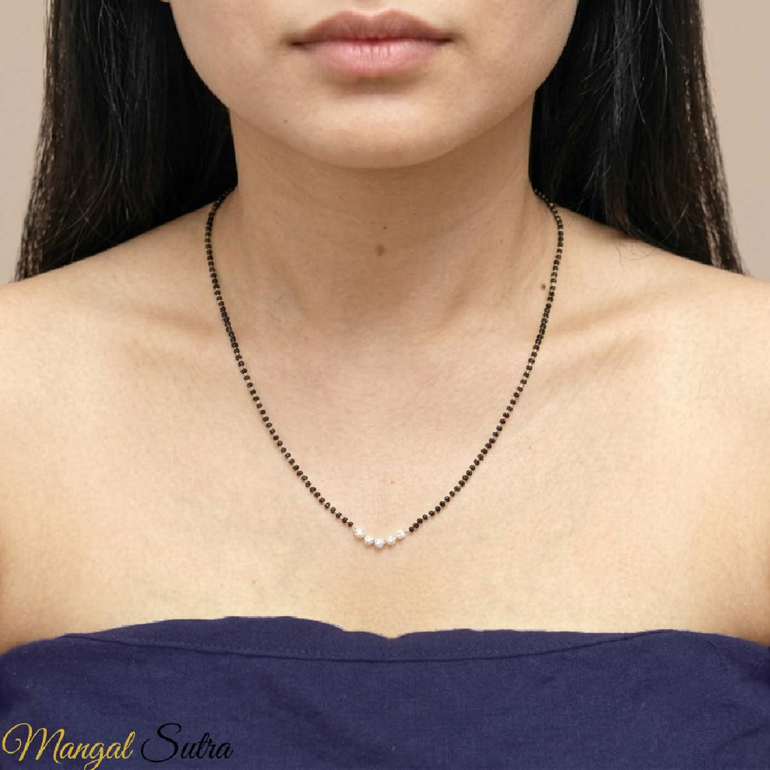 5-diamond-mangalsutra-necklace-in-white-gold-MGS8883-1