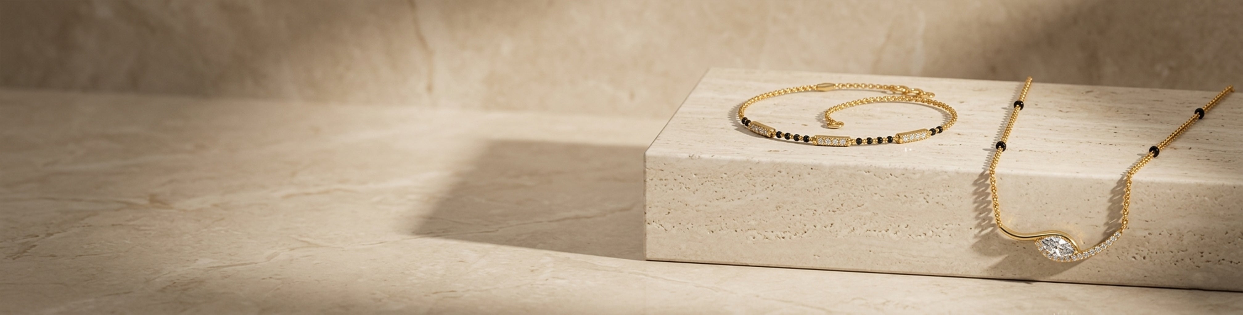 Bracelet Mangalsutra vs. Chain Mangalsutra: Which One Is Right for You?