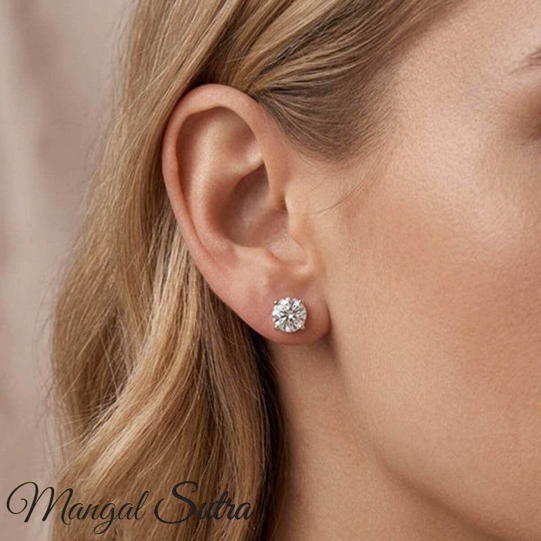 Rond-Cut-Solitaire-Stud-Earrings-in-White-Gold-FDEAR10411RO-model.2.jpg?v=1788418411