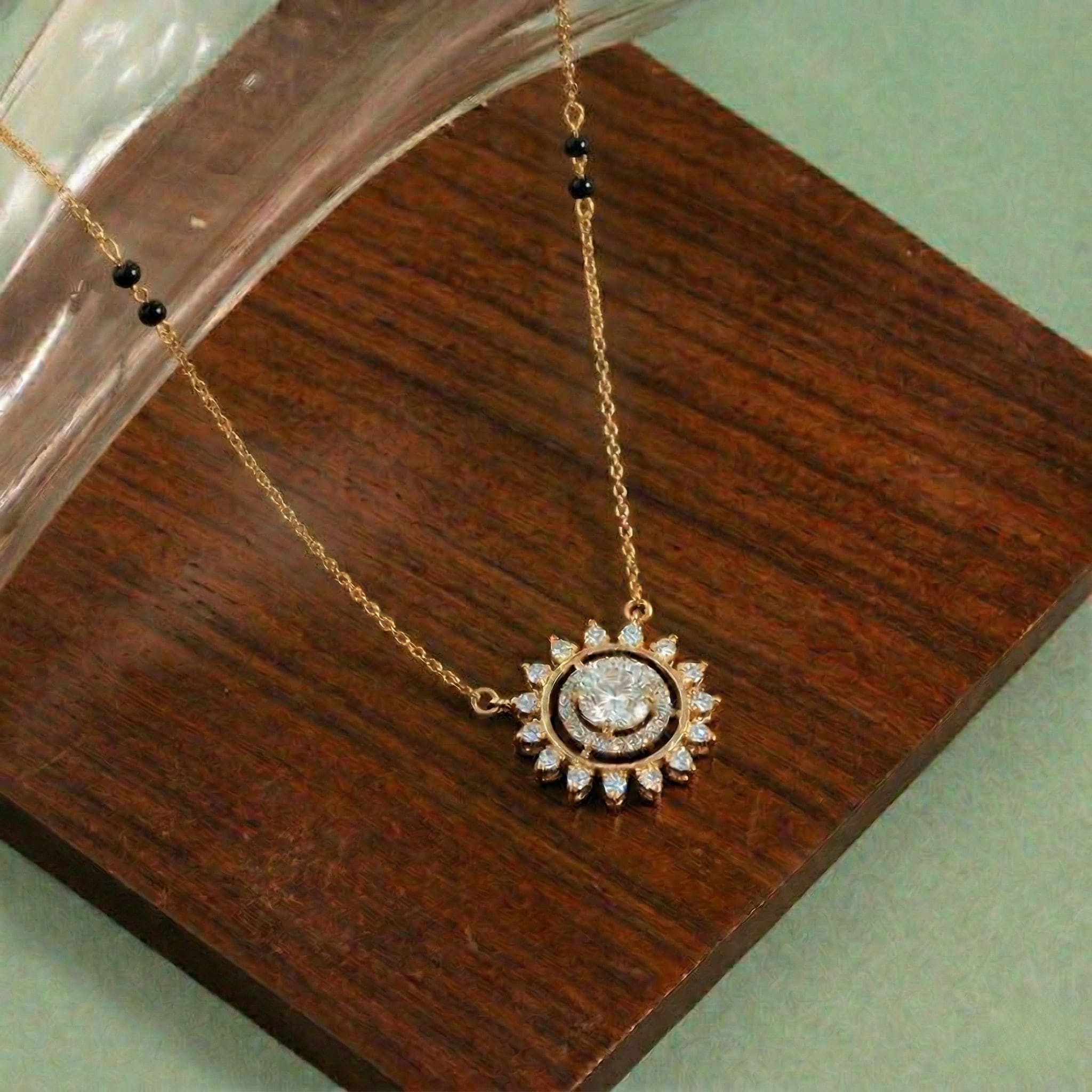Circular or Halo Style