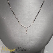 Simple-diamond-pendant-mangalsutra-in-yellow-gold-720