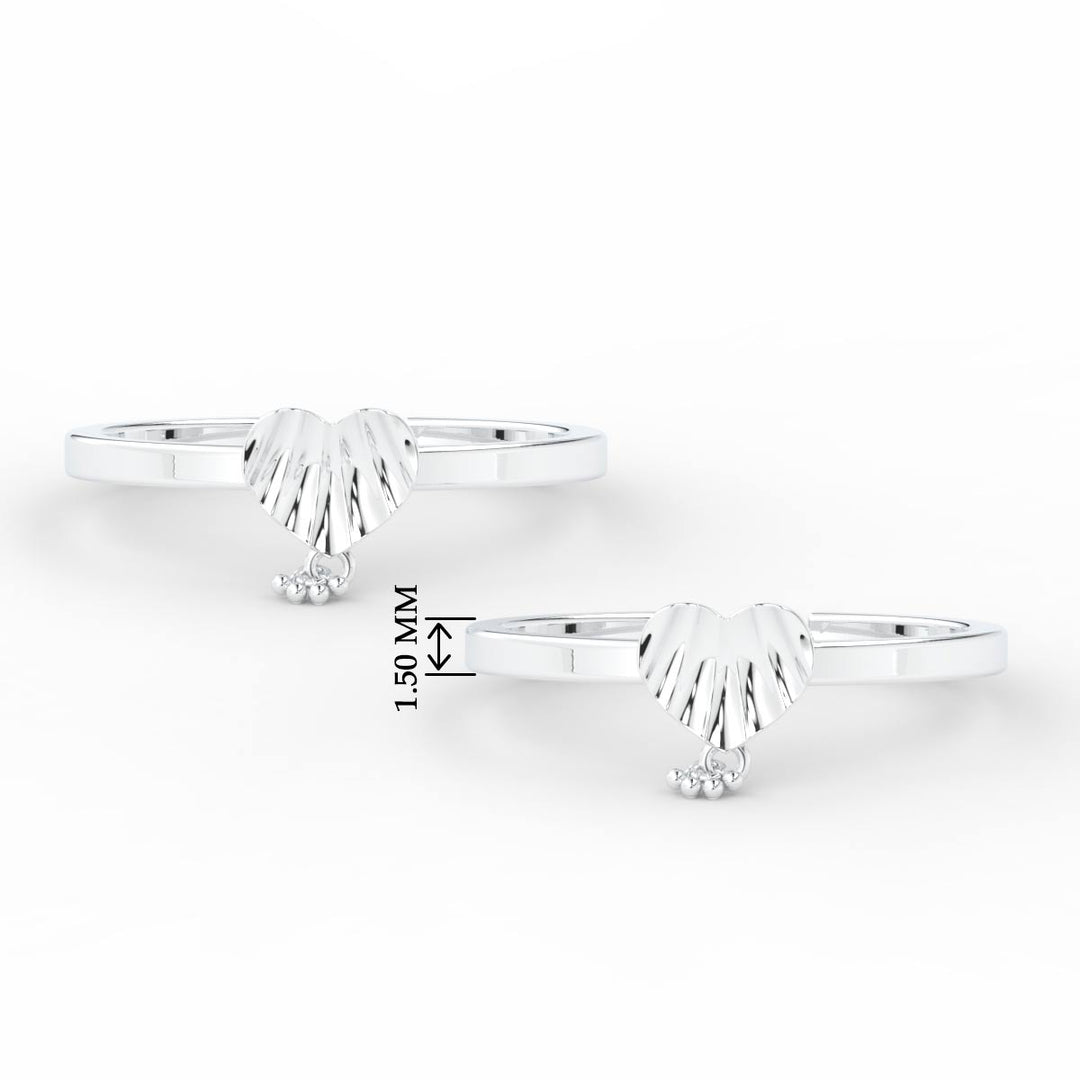 simple-heart-shaped-traditional-toe-ring-in-sterling-silver-mgs11430angle3-nl-wg-hw