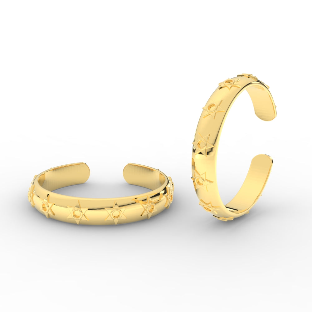 star-design-adjustable-gold-toe-rings-in-yellow-gold-MGS11434ANGLE4-NL-YG