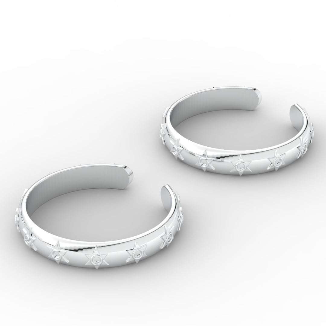 star-design-adjustable-gold-toe-rings-sterling-silver-mgs11434angle2-nl-wg