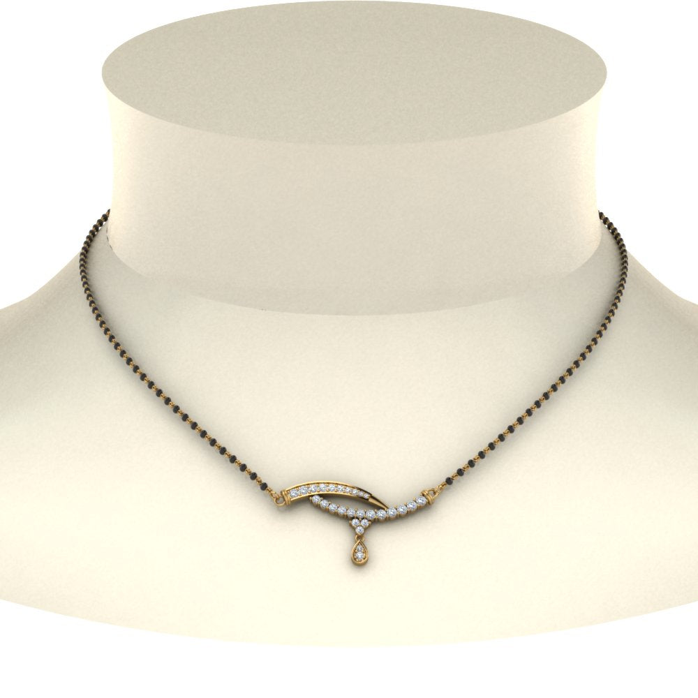 Mangalsutra with small diamond pendant Outlet